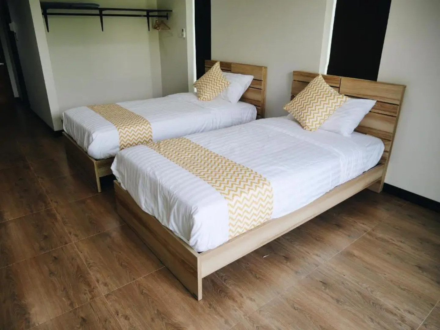 บ้านเพลิน