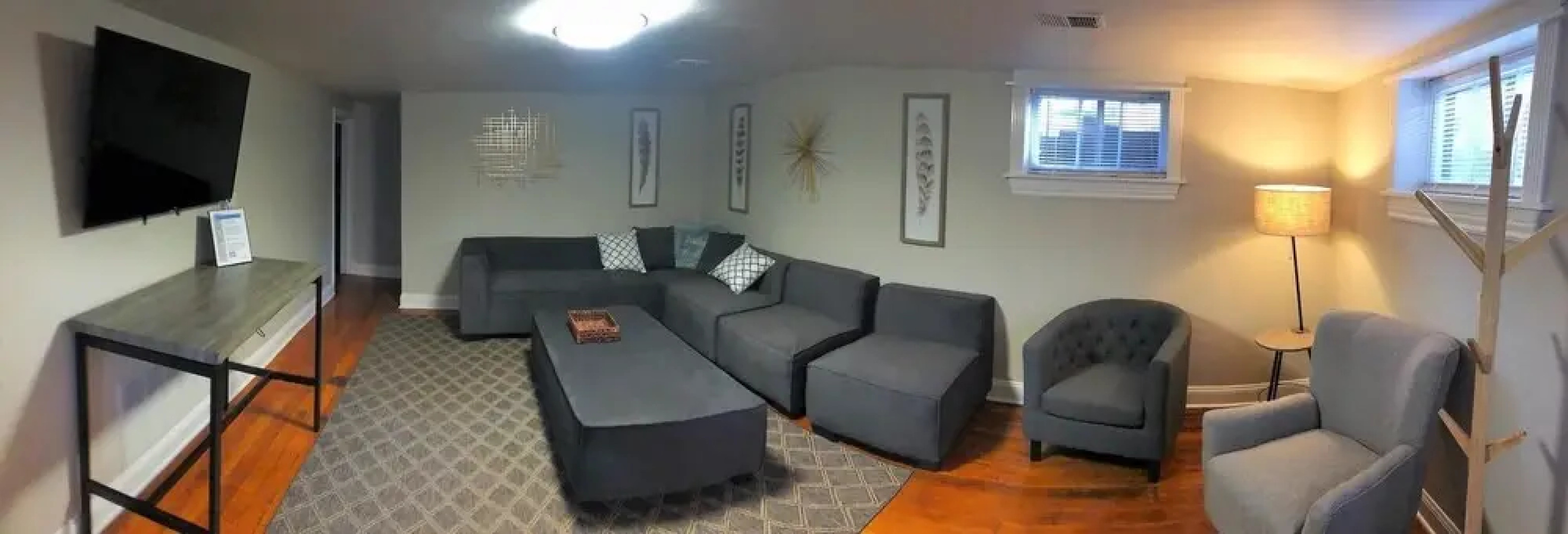 Charming Bungalow Next to UNC-FREE Cruiser Bikes!