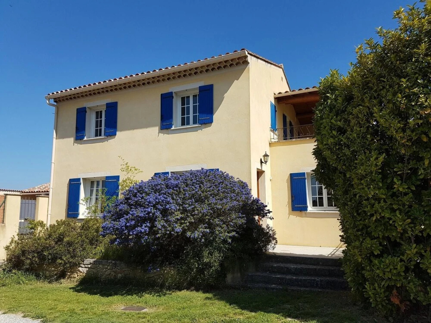House With 3 Bedrooms in Saint-pierre-de-vassols, With Private Pool, E