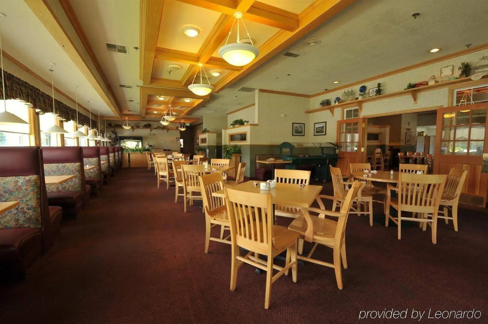 Shilo Inn Suites Hotel - Nampa Suites - Idaho