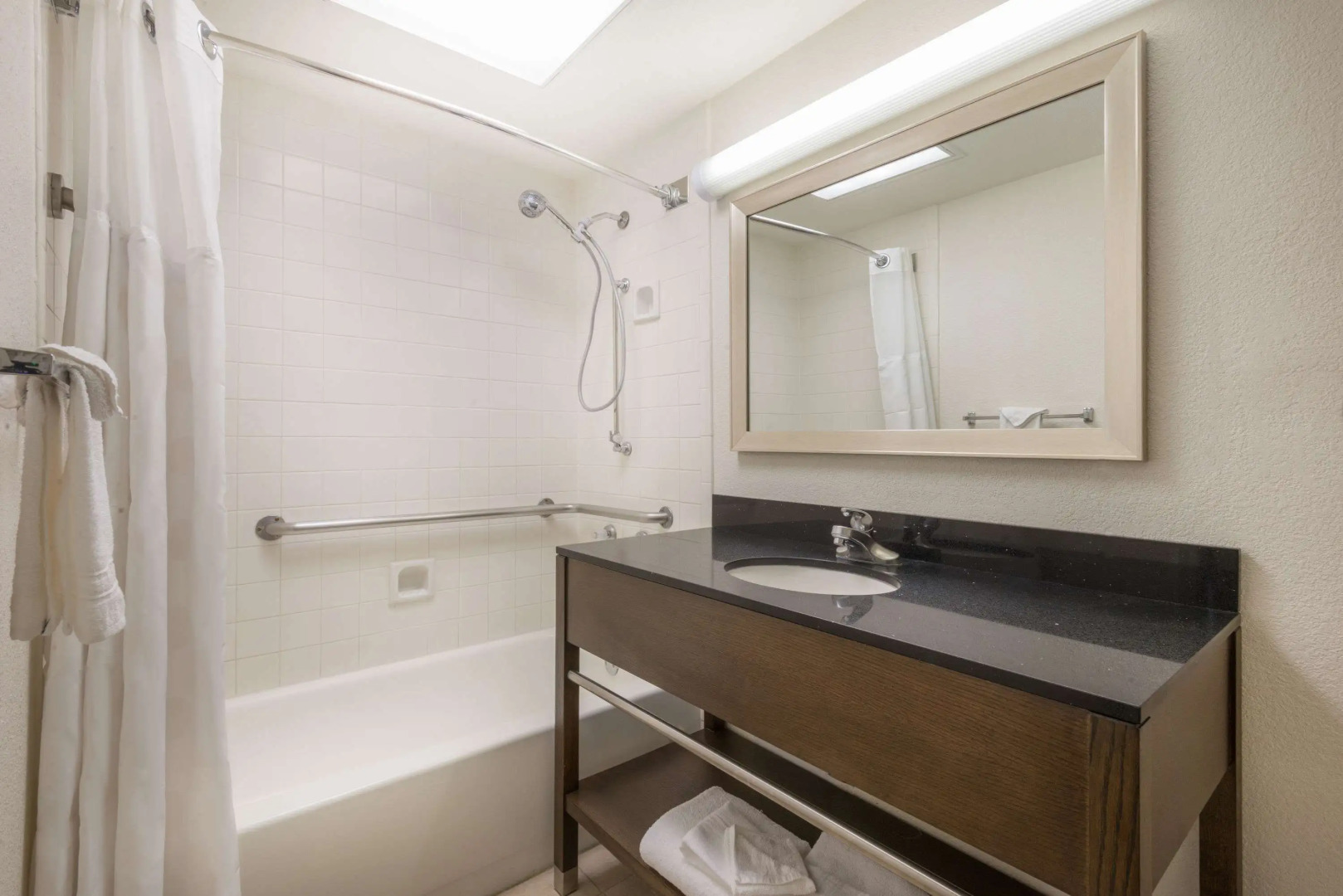 Ramada by Wyndham Albuquerque Airport