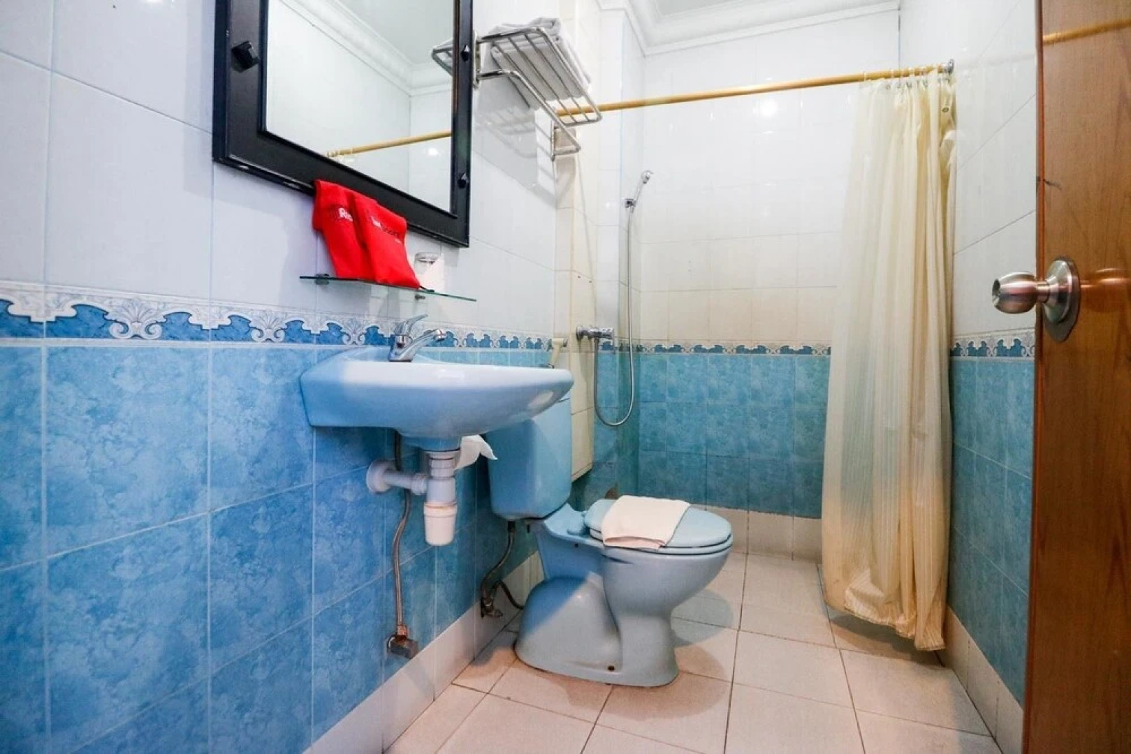 RedDoorz Plus @ Jalan Dr Sutomo Pekanbaru