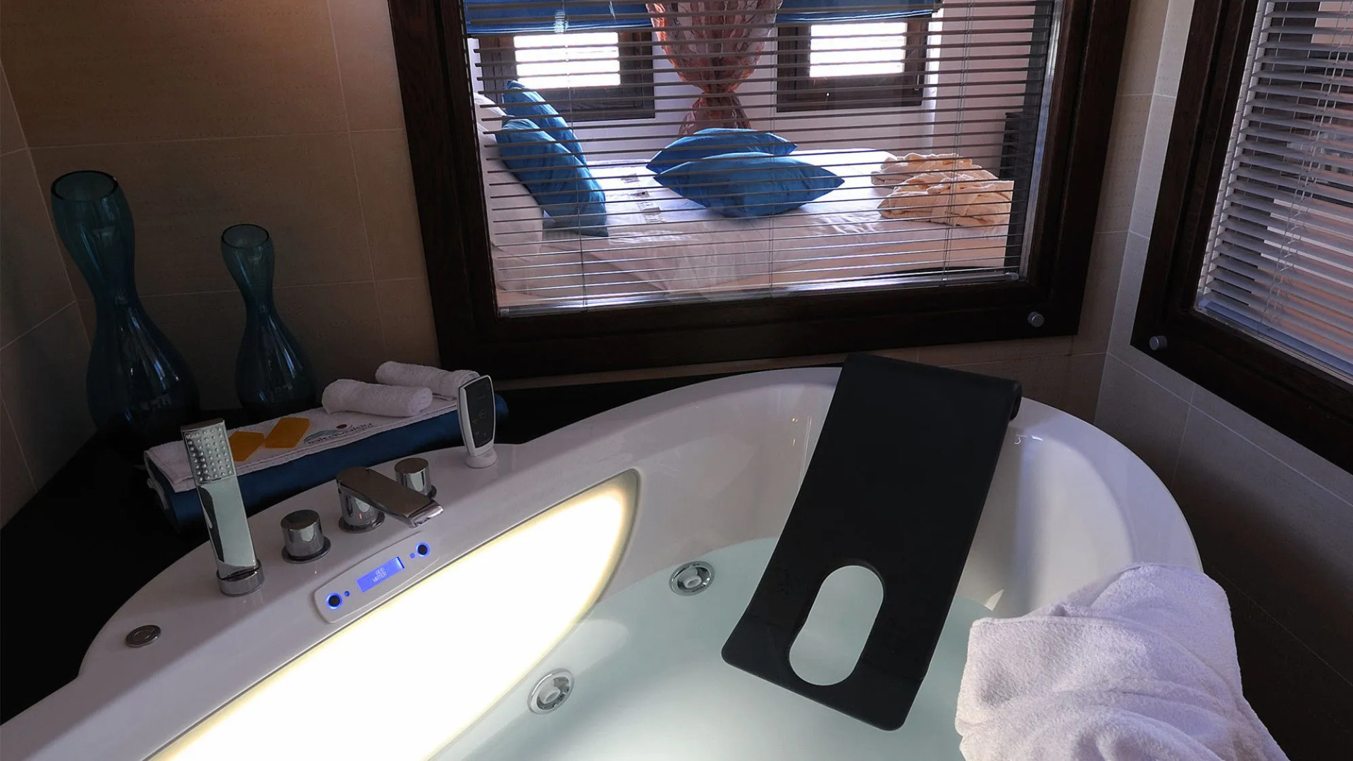 Iakovakis Suites & Spa