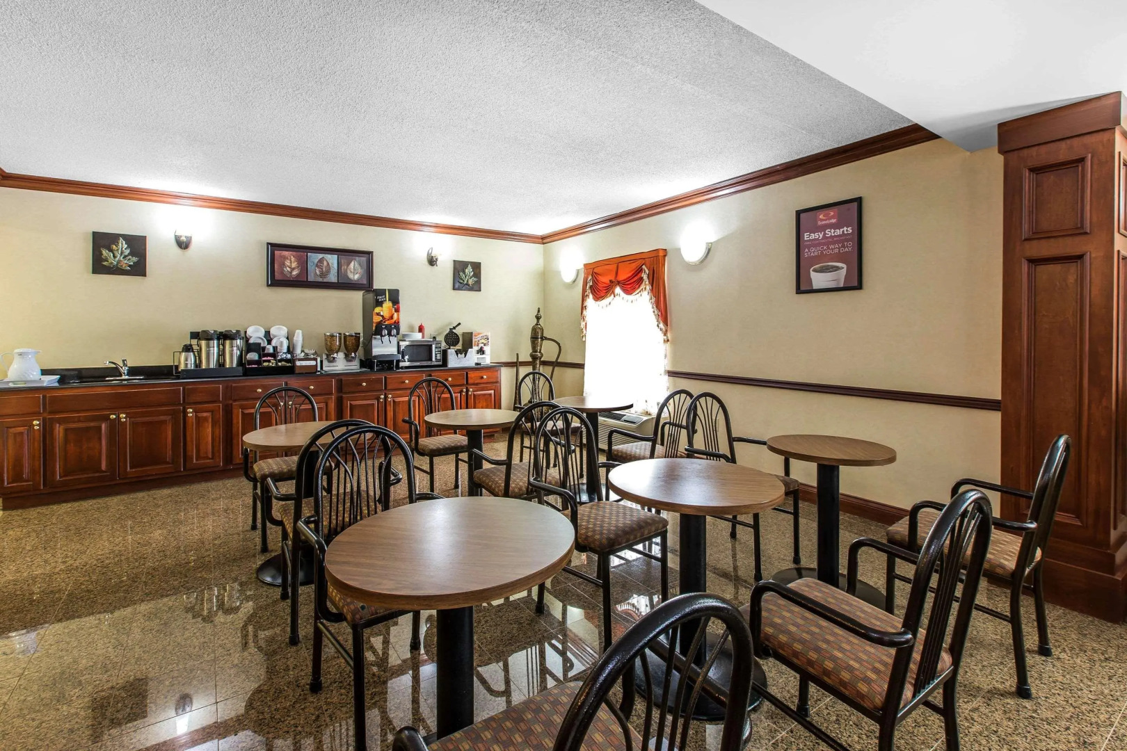 Econo Lodge At Six Flags