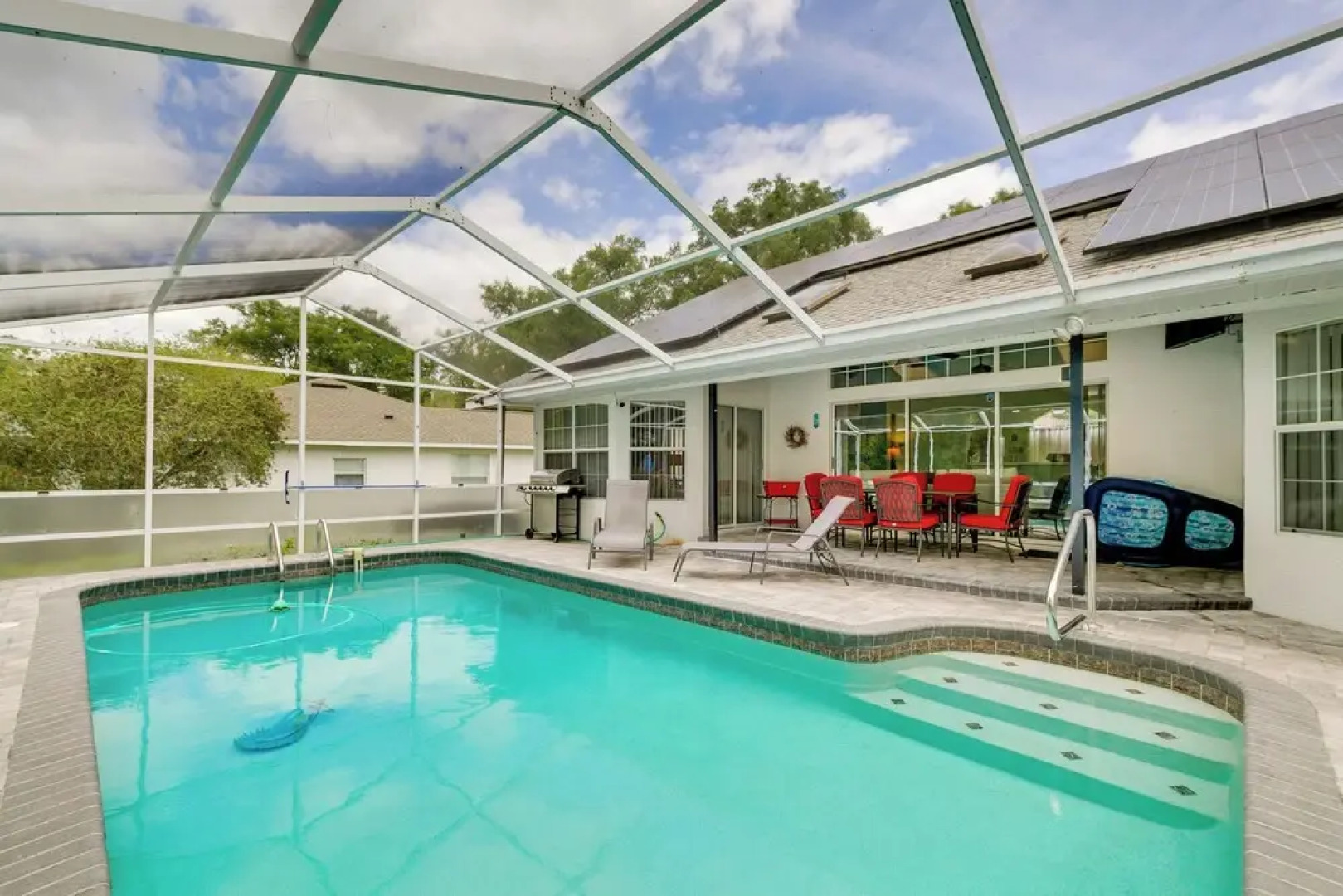 Lanai & Grill: Sunny Home Near Rainbow Springs!