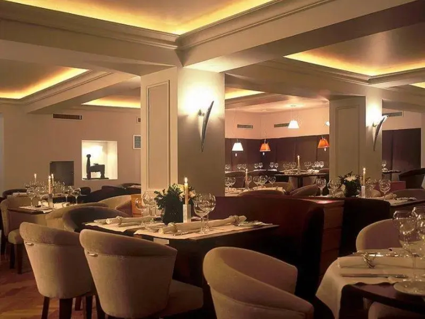 Plaza Vouliagmeni Strand Hotel