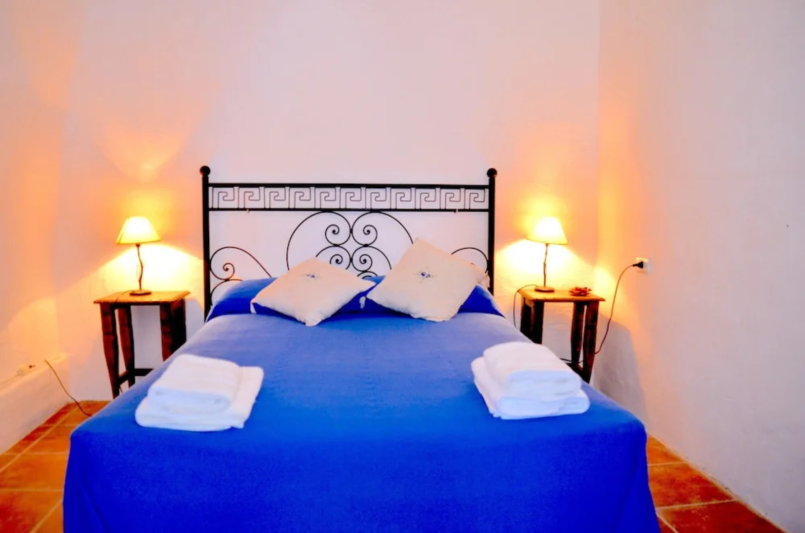 Cueva Hoya Del Monte