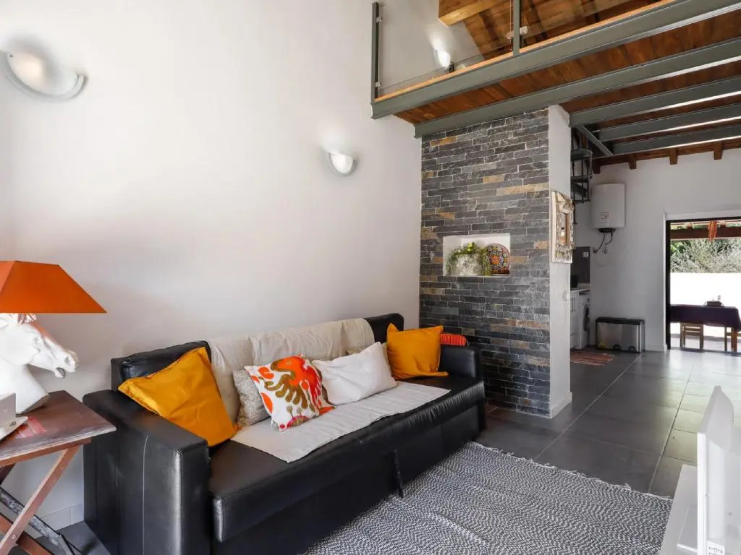 Casa da Fonte / Fountain House