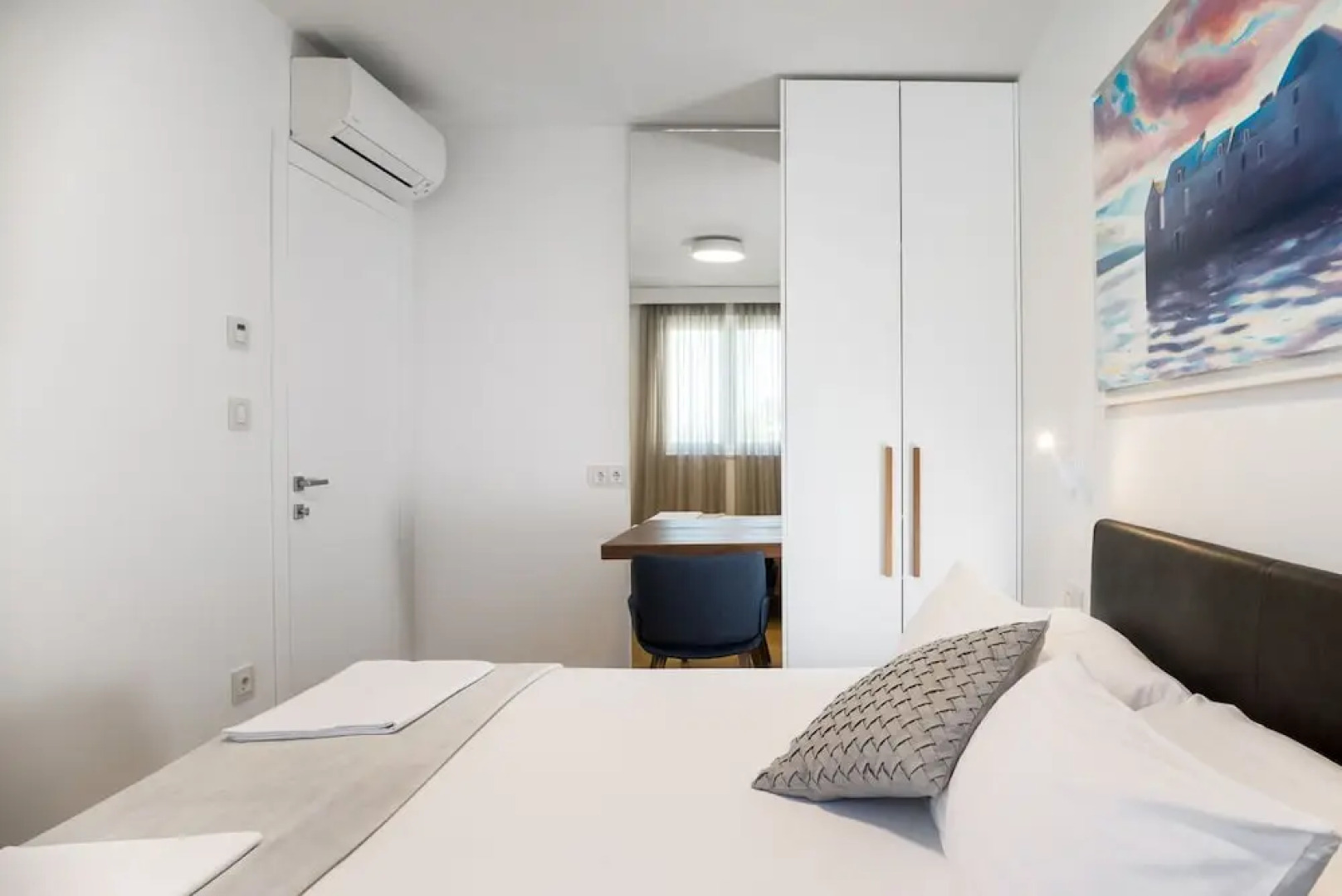 Beachfront Villa Grey Martini with Pool