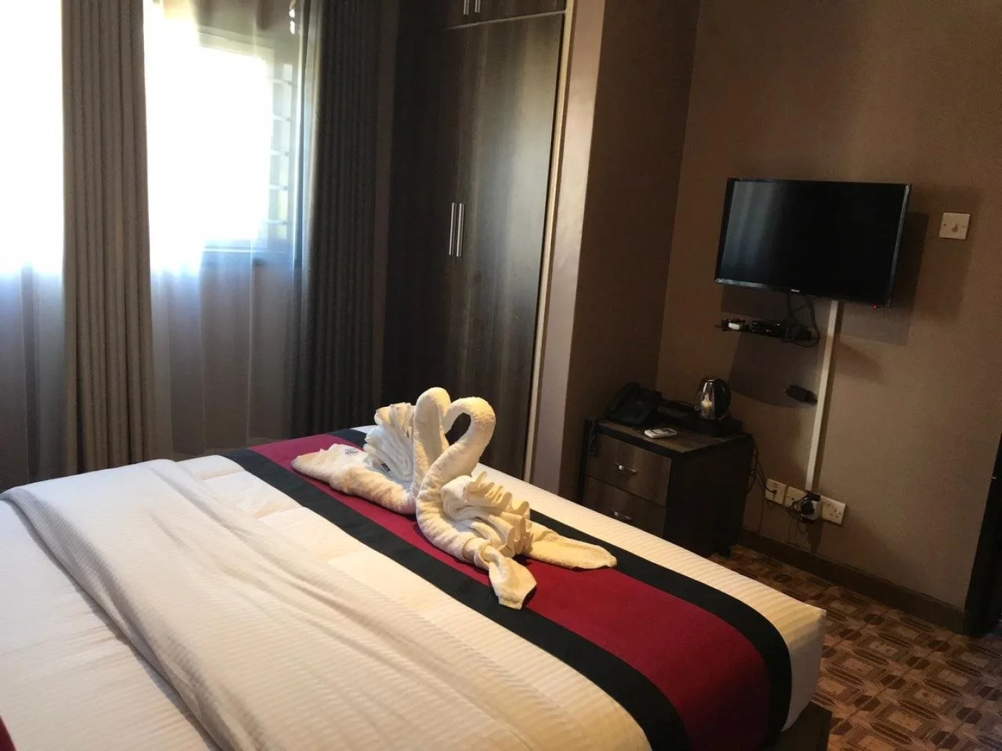 Saffron Beach Bistro & Cottages