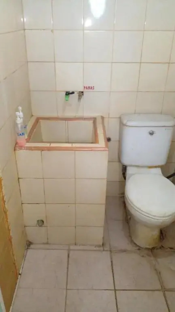 Hotel Raya by OYO Rooms