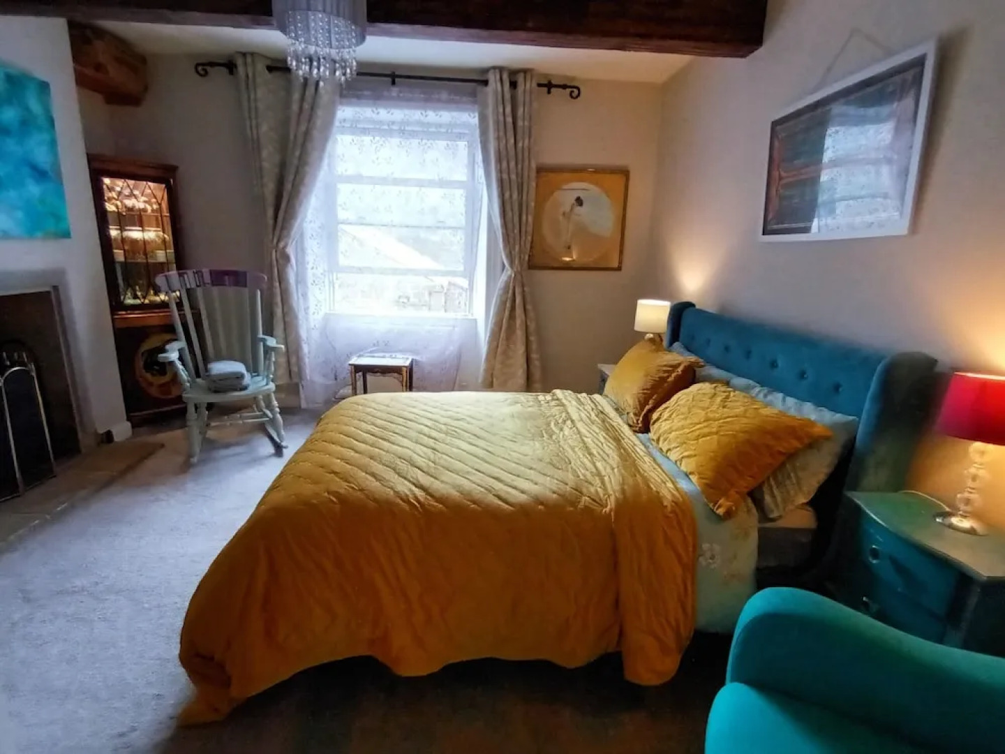 Hebden Bridge - House - Sleeps 8 - Pet Friendly