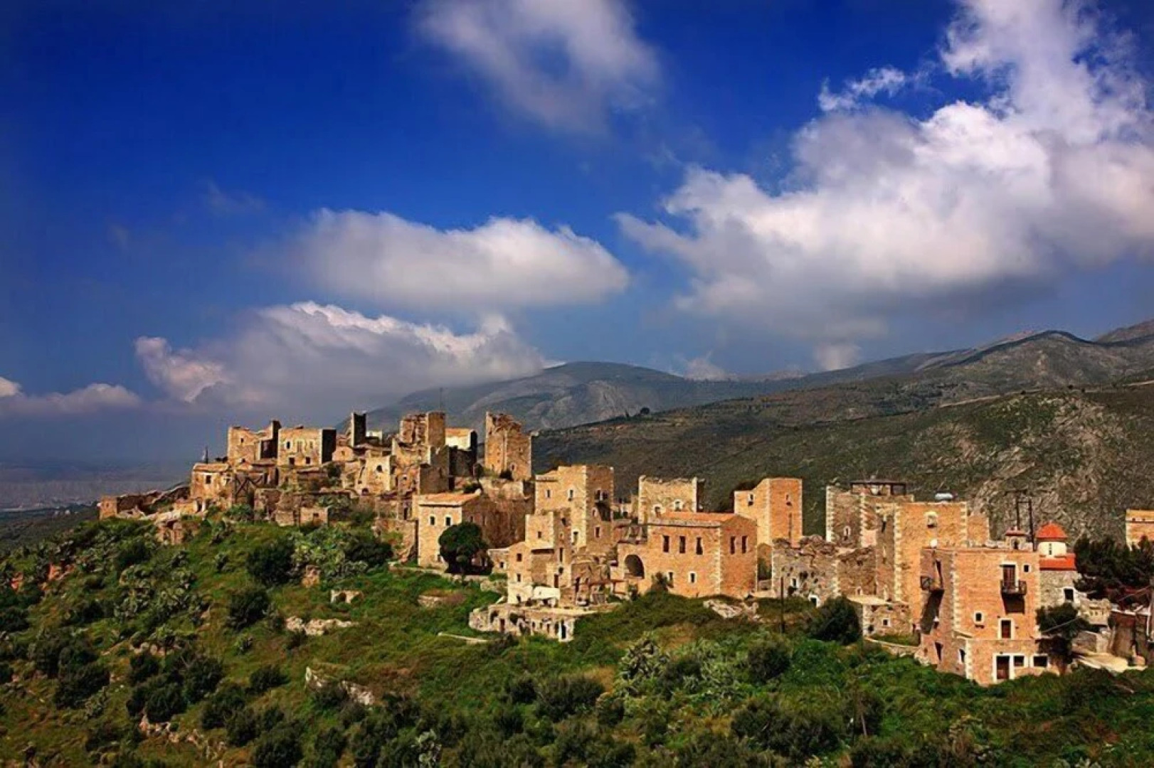 Self-catering Luxury Stone Holiday Villa With Infinity Pool and Panoramic View