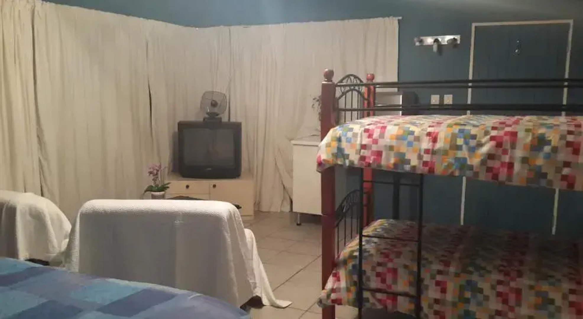 Oaks and Acorns Guest Lodge