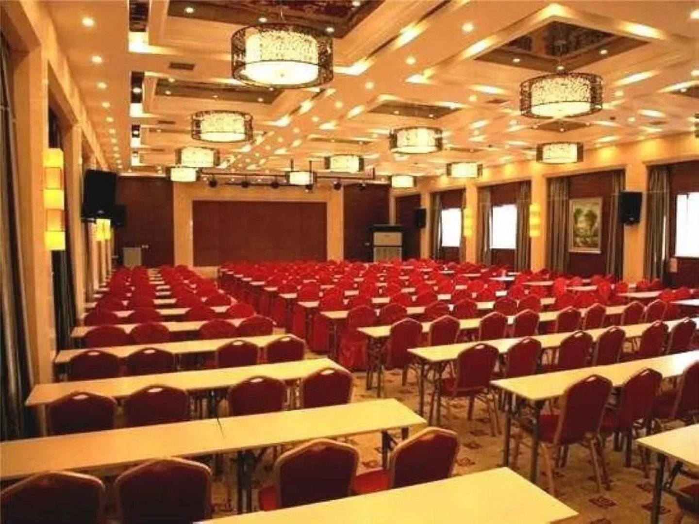 Xuchang Junzhuan Hotel