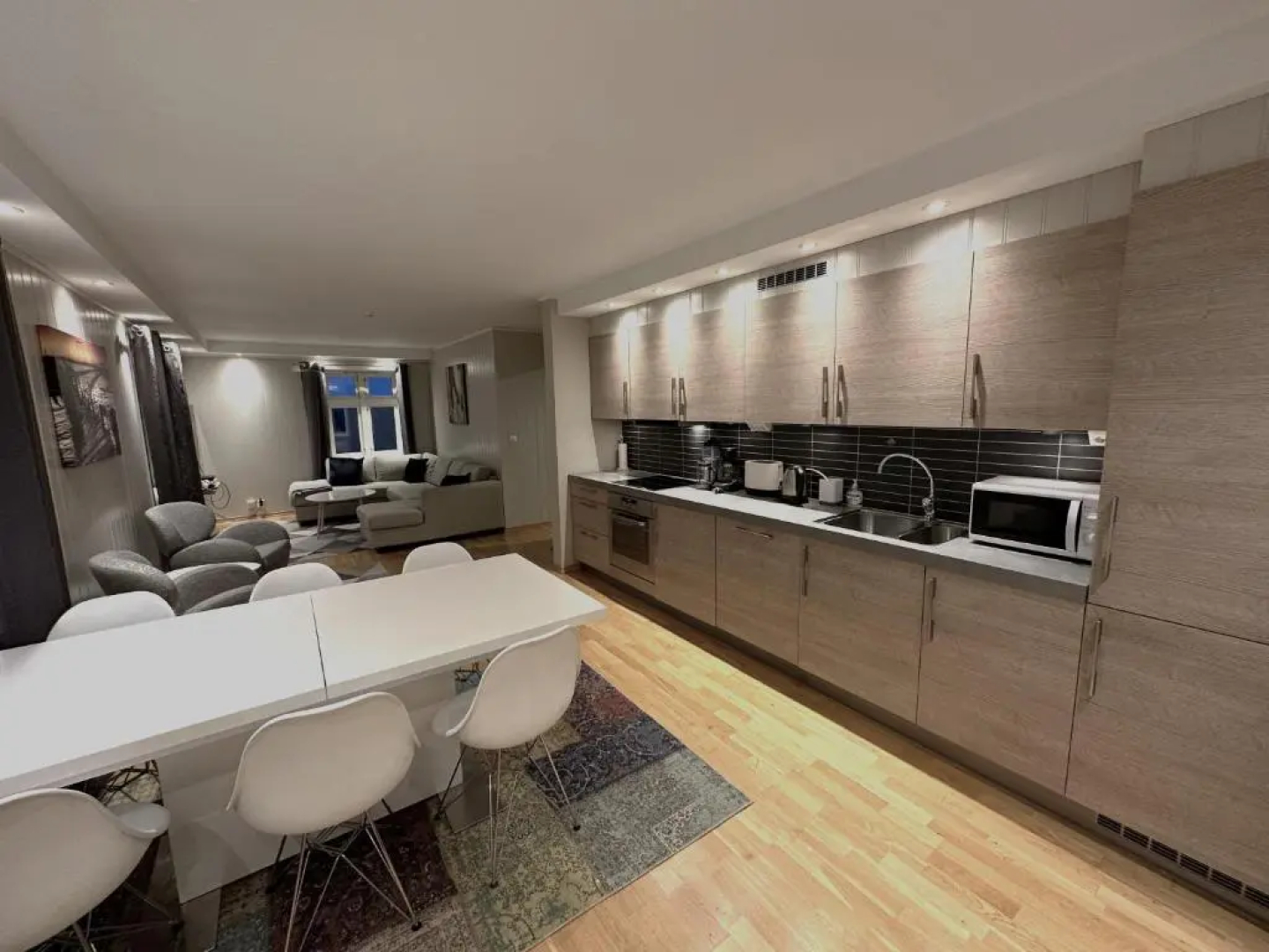 Stetind - Modern apartment with free parking