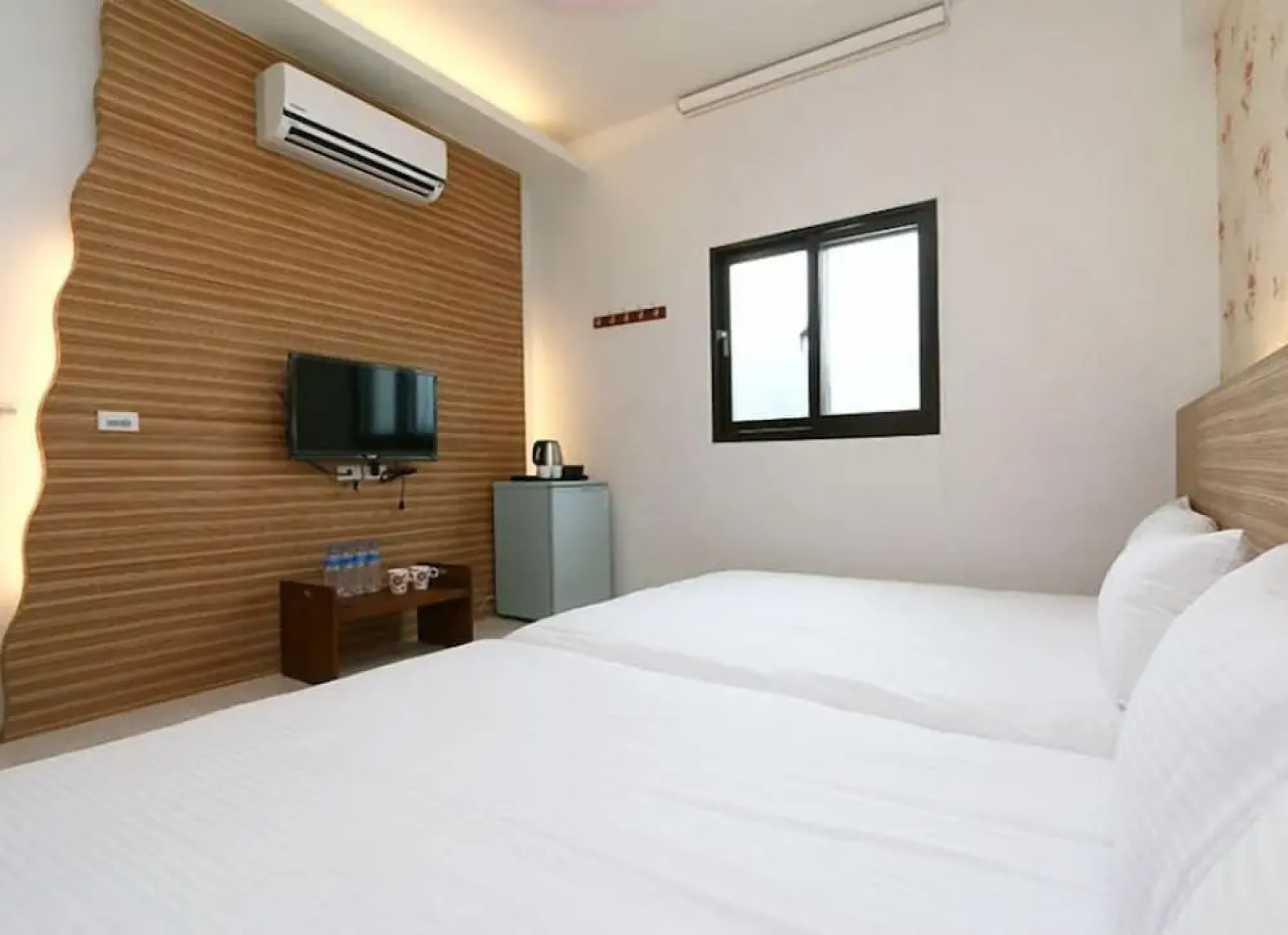 Meet Love at Pacific Ocean Turtle Island B&B