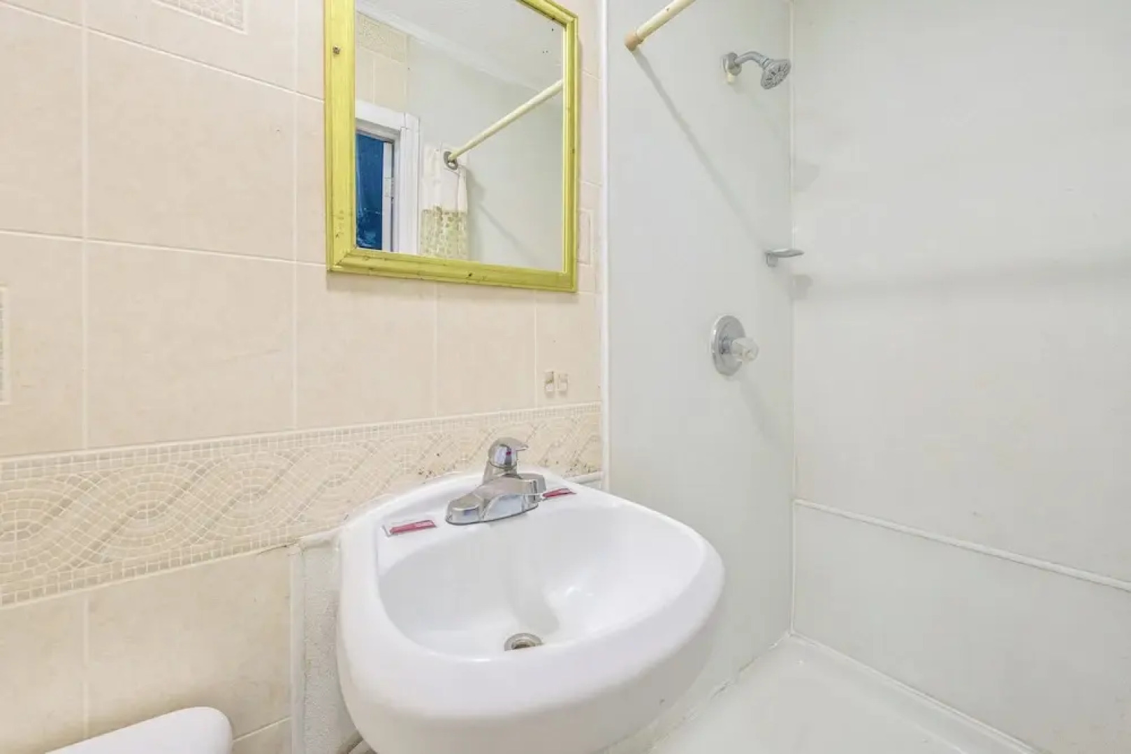 Flint Motel by OYO MI Near I-475