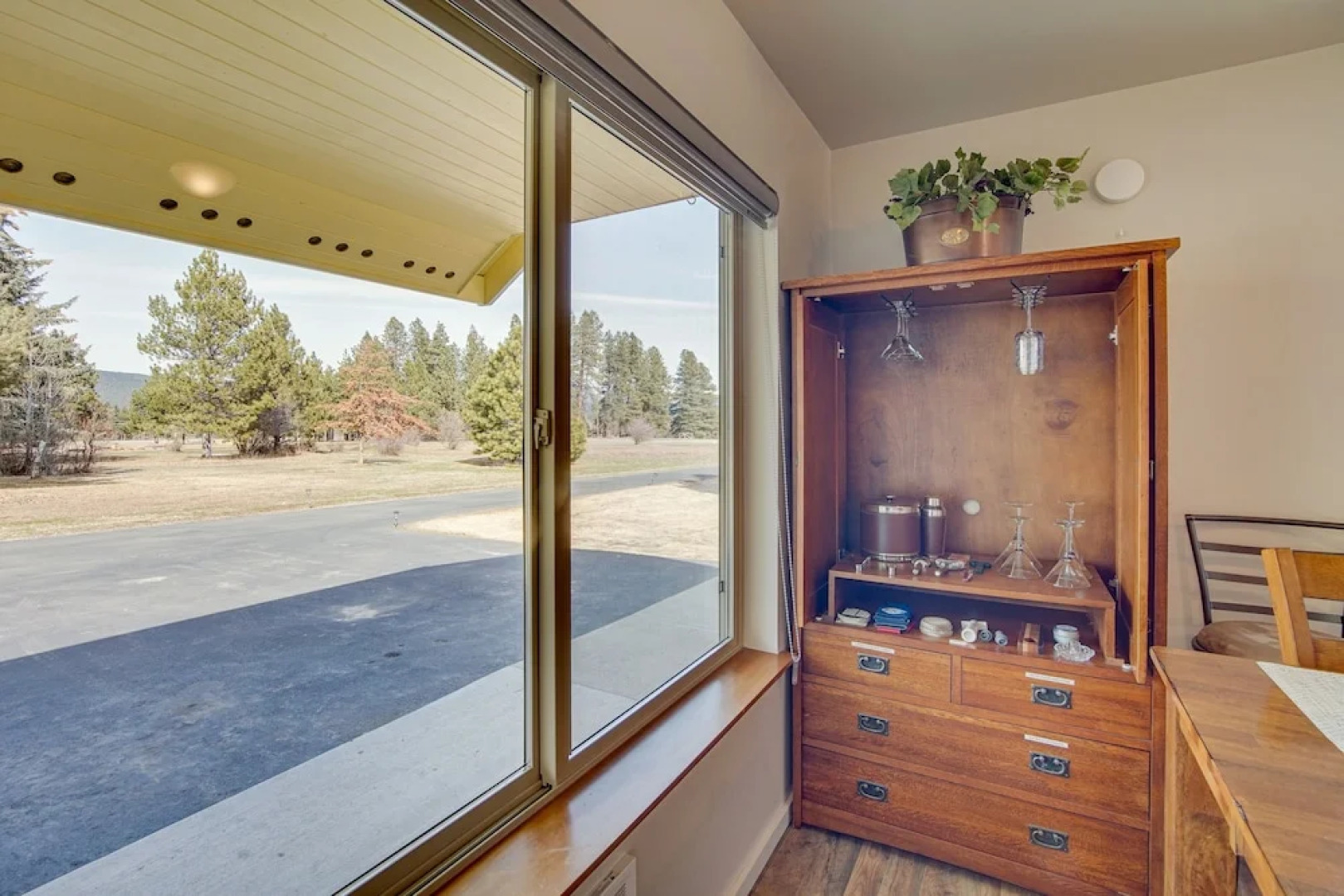 Charming Cle Elum Home w/ Patio: 5 Mi to Dtwn!