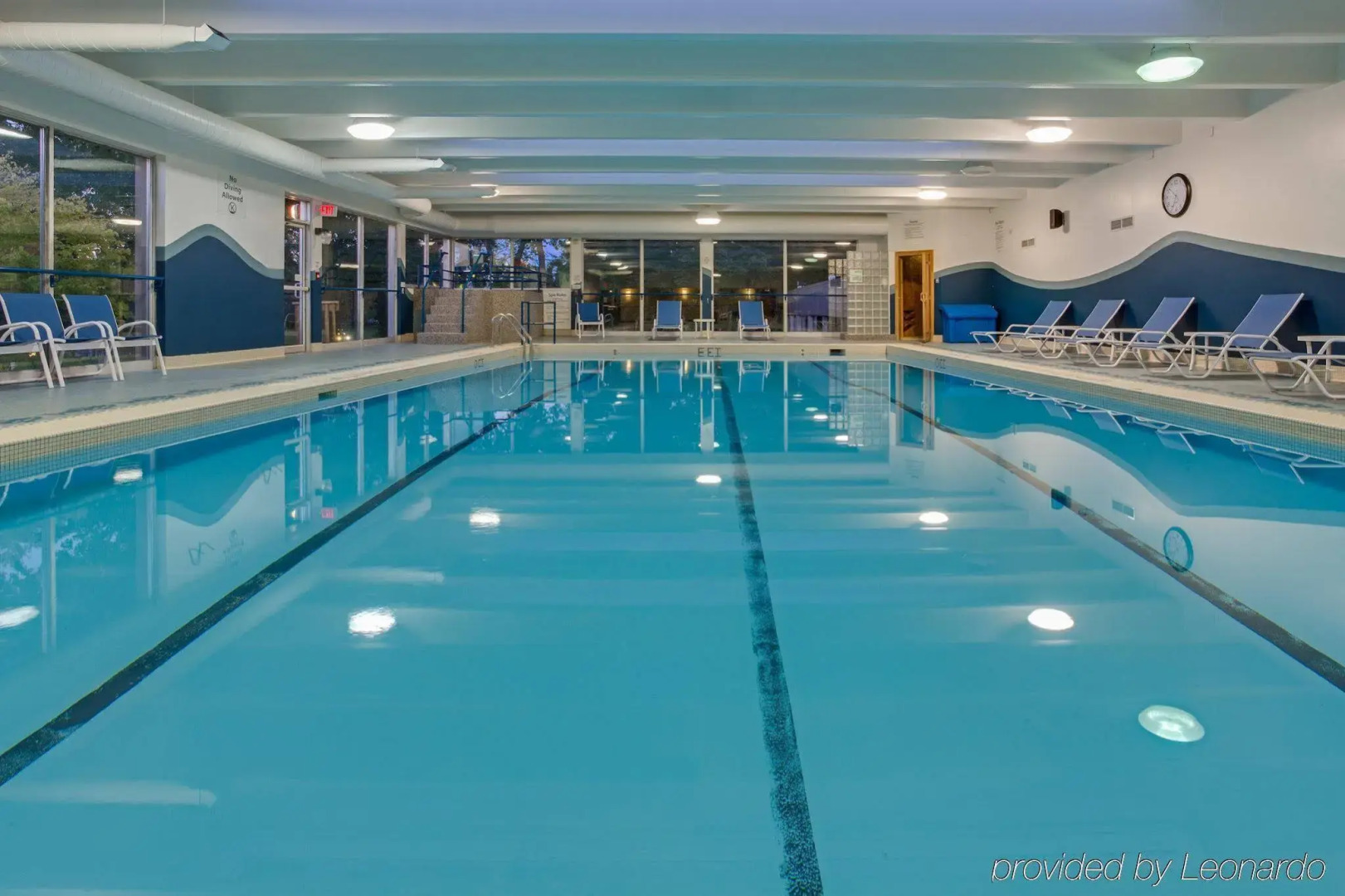 Four Points by Sheraton Point Edward Sarnia