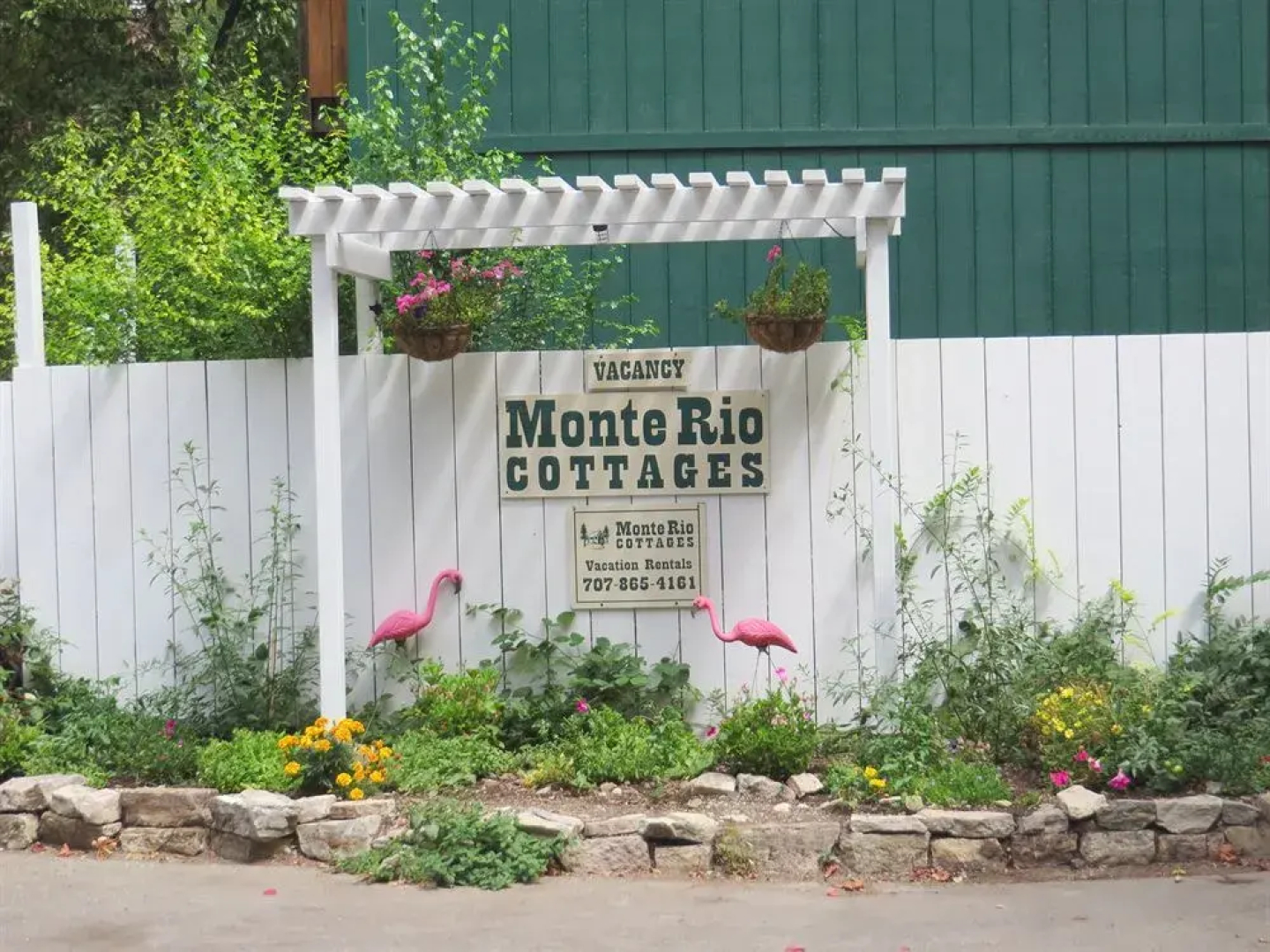 Monte Rio Cottages