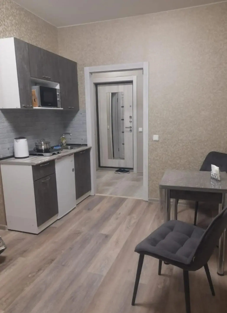 Квартира посуточно в 3м микрорайоне 16