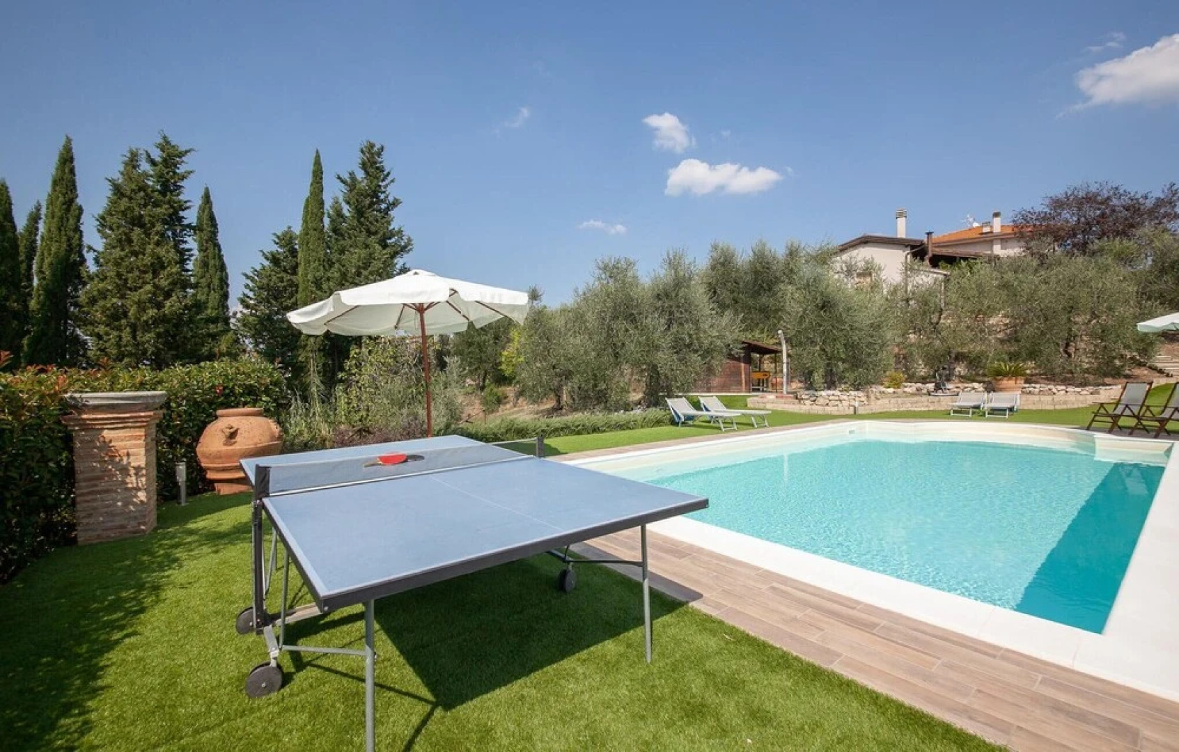 Nice Apartment in Marti PI With 3 Bedrooms, Wifi and Outdoor Swimming Pool