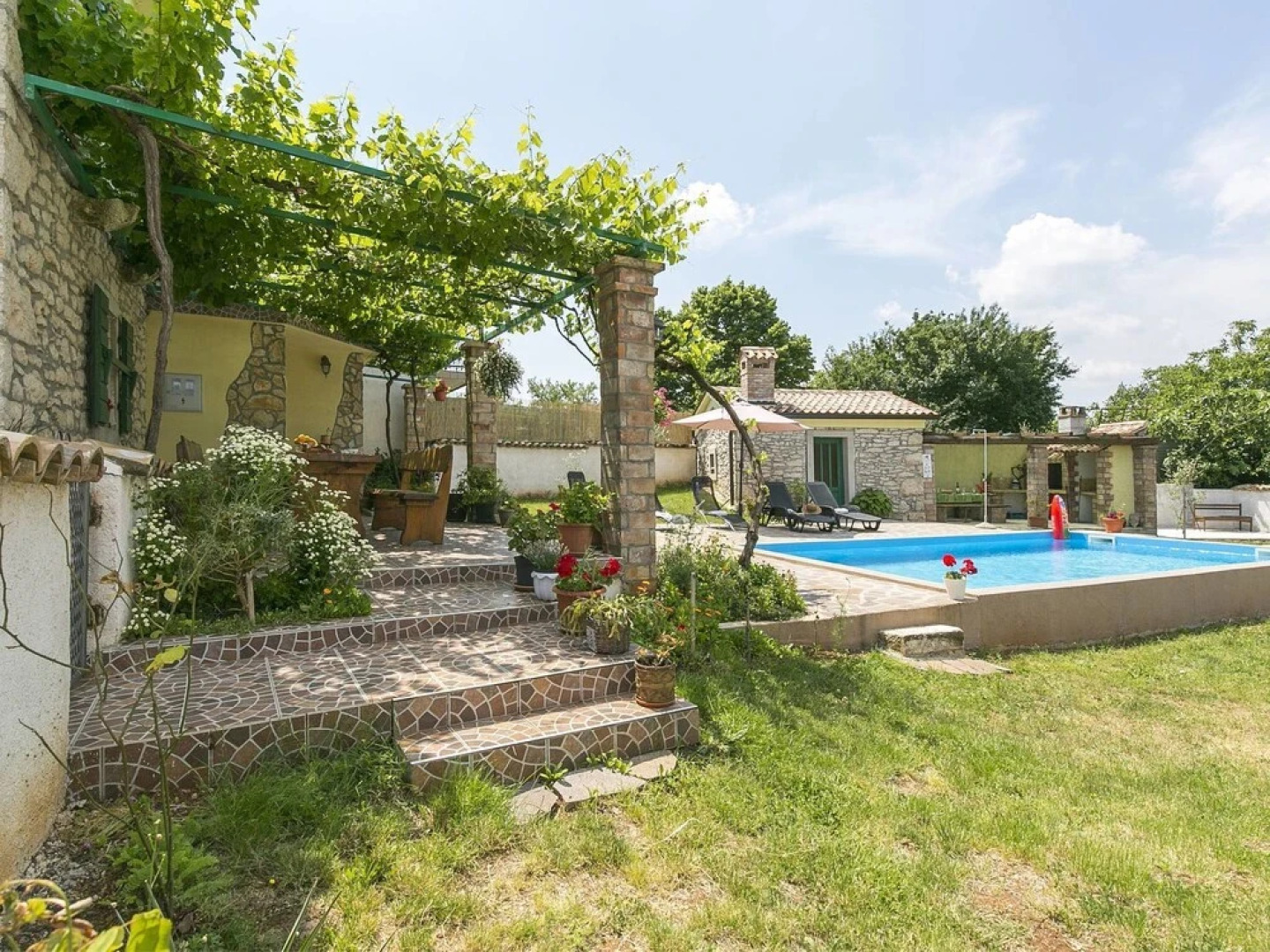 Charming Holiday Home With Private Pool Near Labin, Beach 13 km