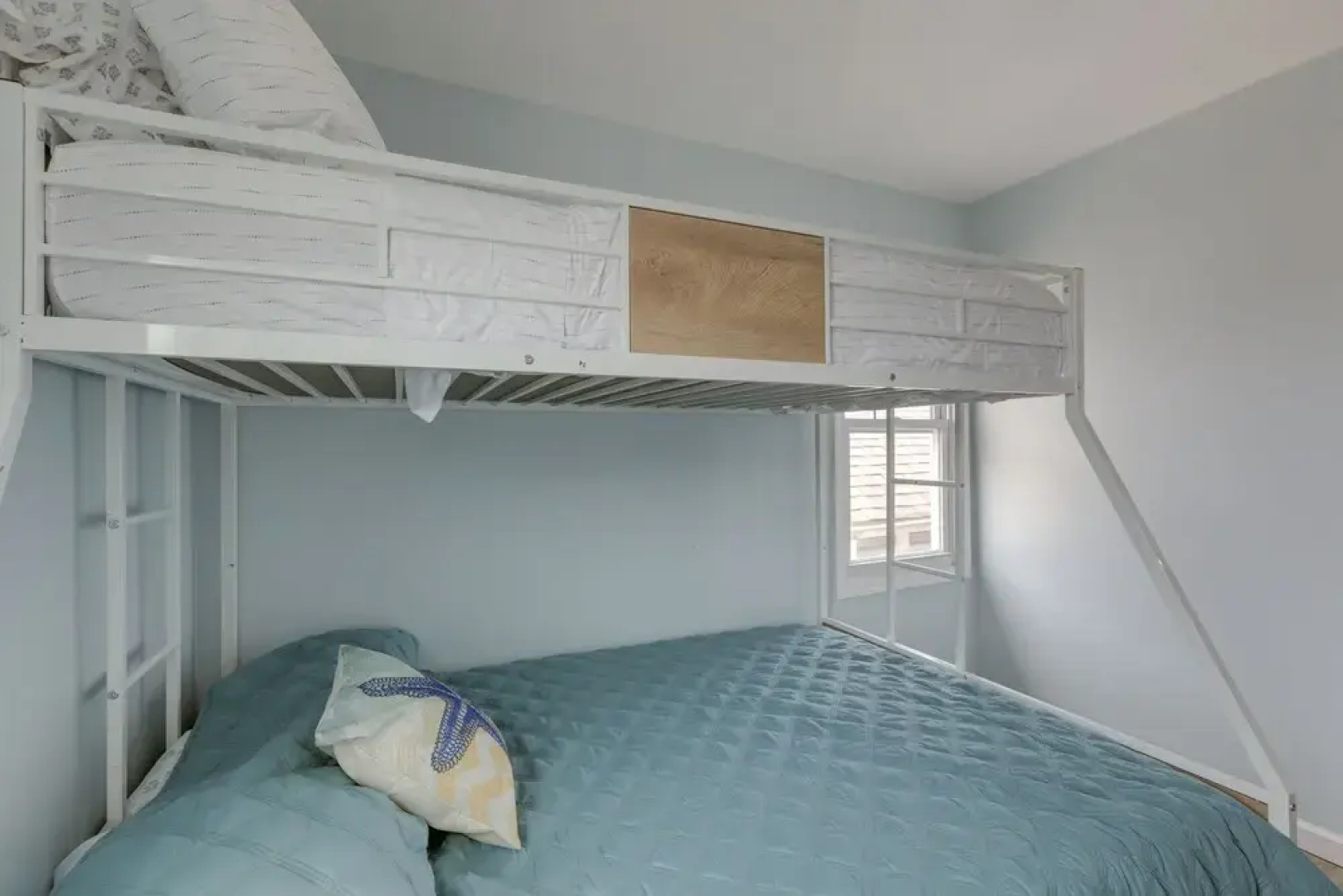 Sunny Seaside Heights Retreat: Walkable Location!