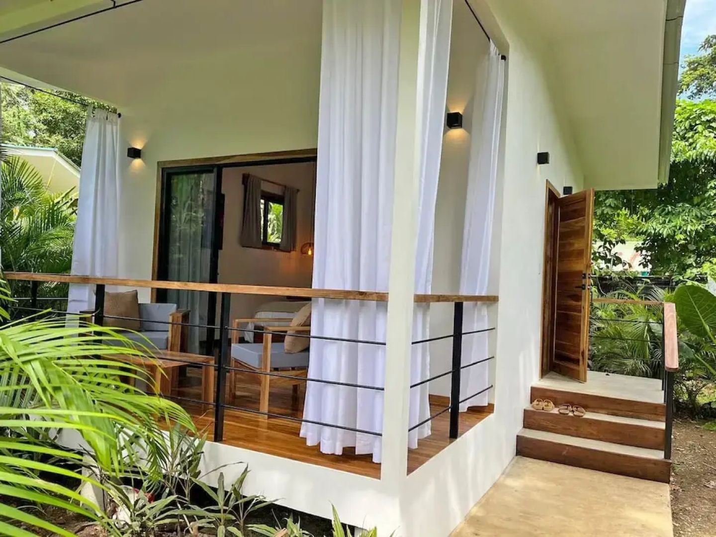El Nido Jungle Lodge