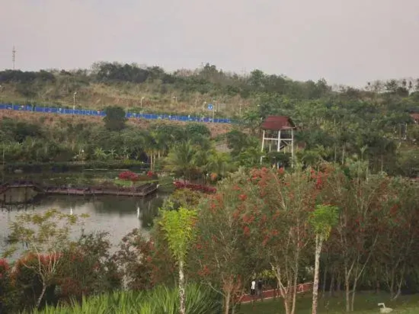 Qiongzhong Jinhao Holiday Hotel