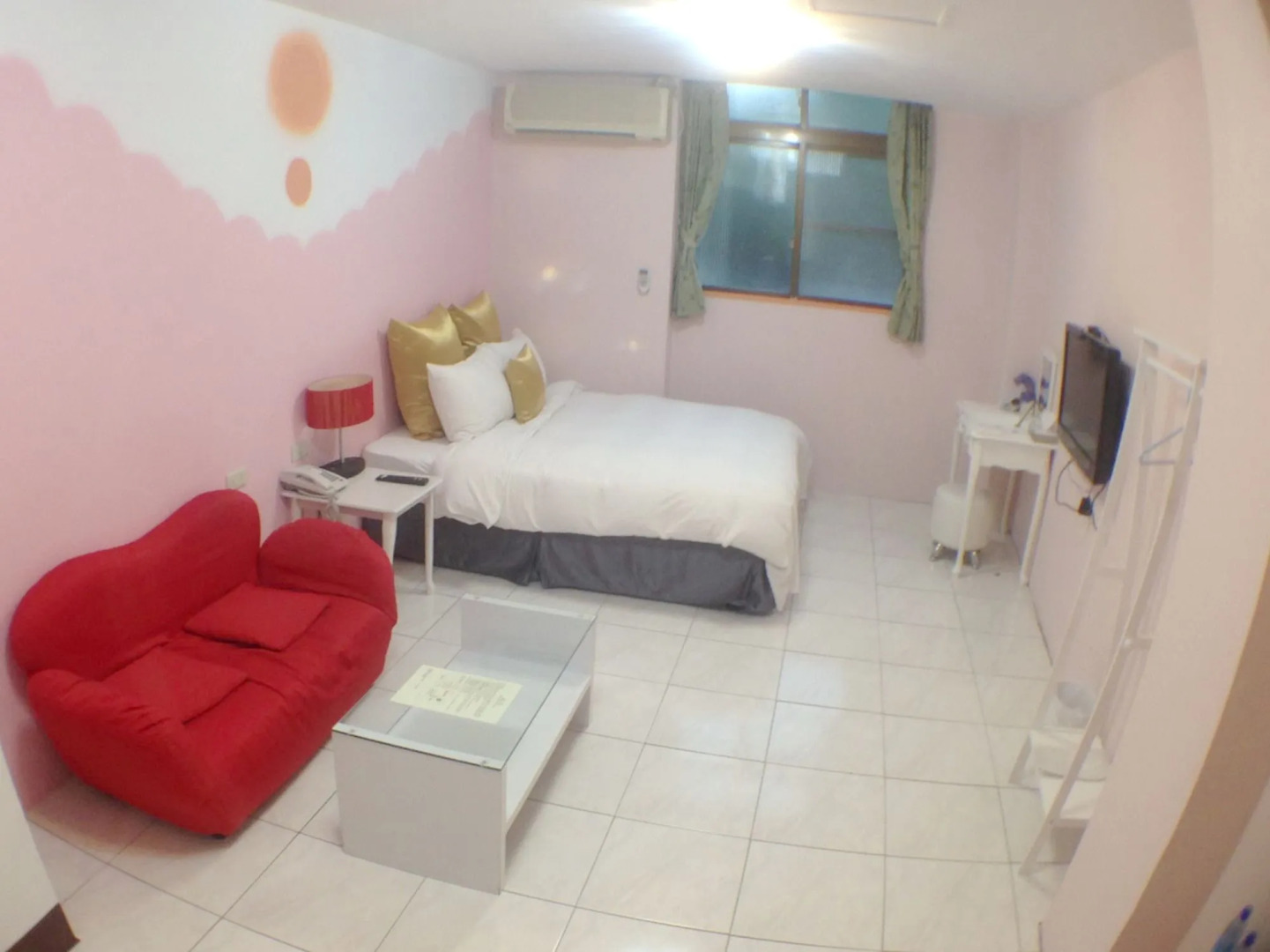 SunMoonLake Loft Inn