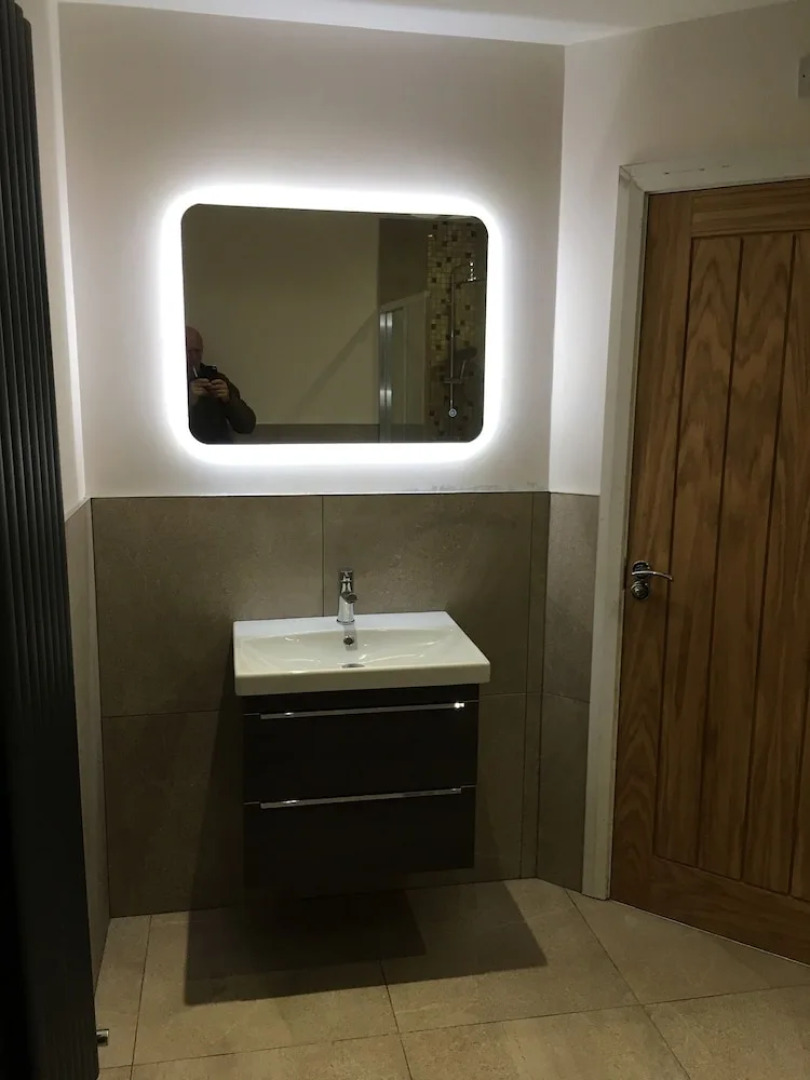 Rose Cottage Captivating 1-bed Cottage in Bangor