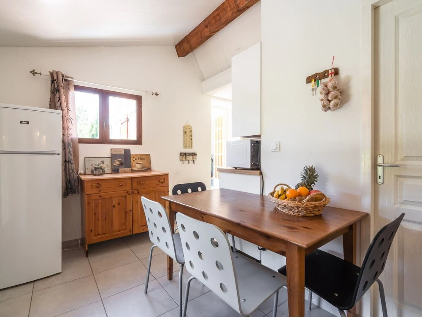 Huge Villa in Montbrun-des-corbières With Swimming Pool