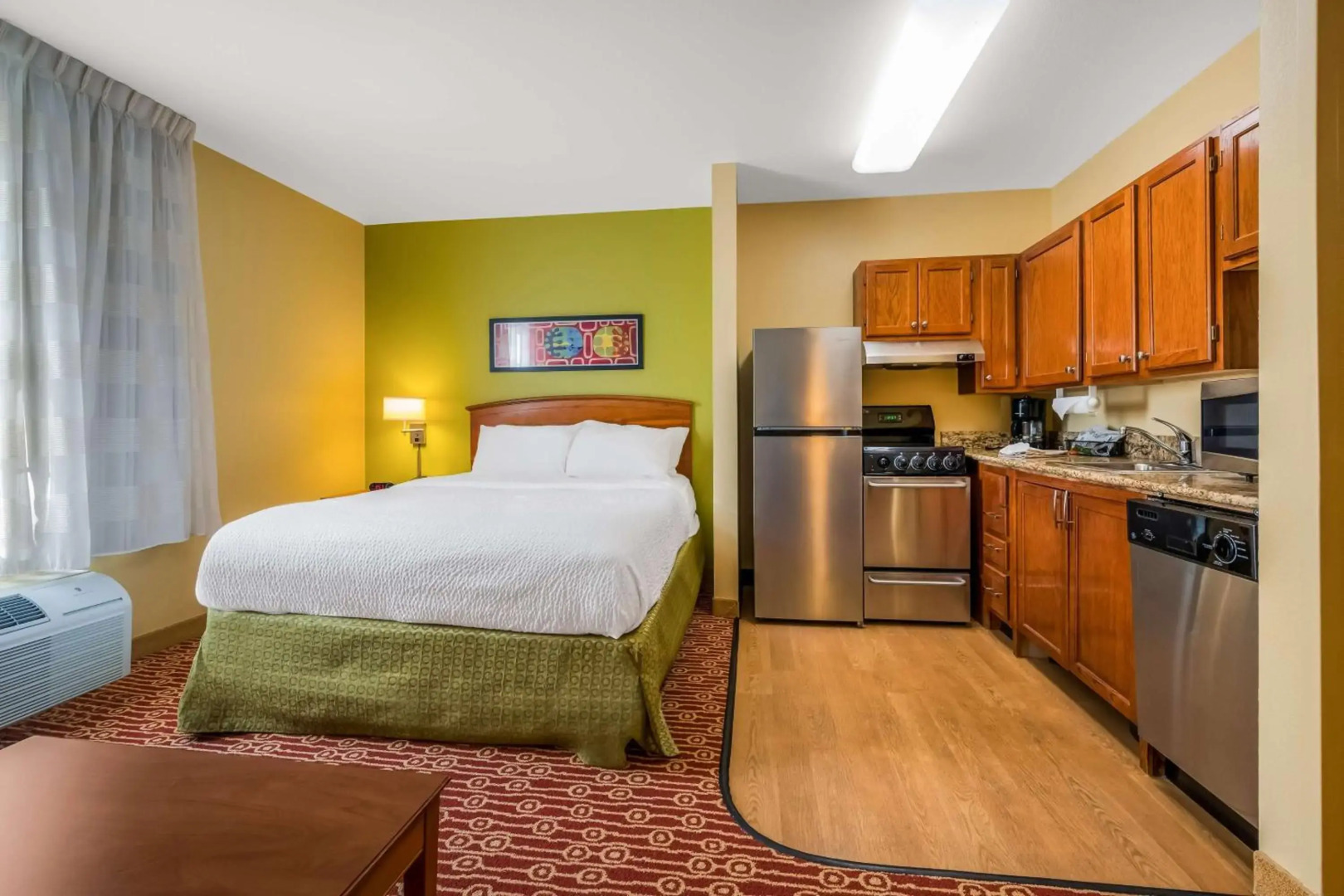 Sonesta Simply Suites Detroit Novi