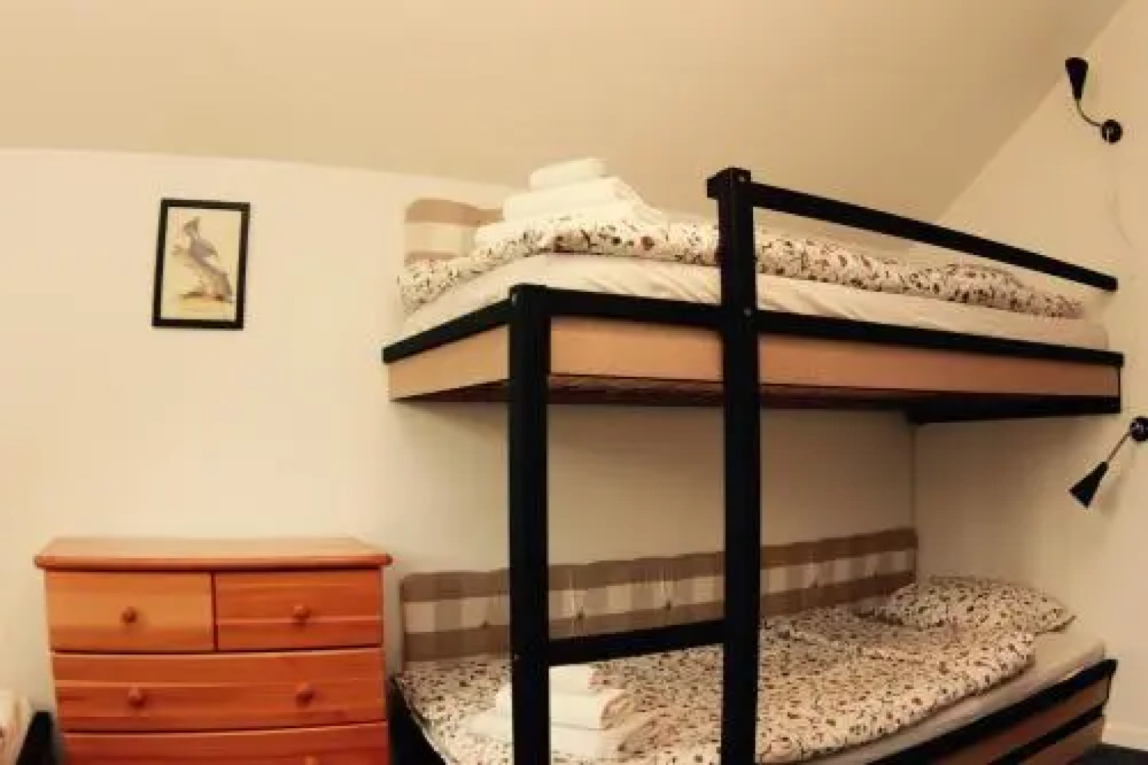 Bird House Apartment