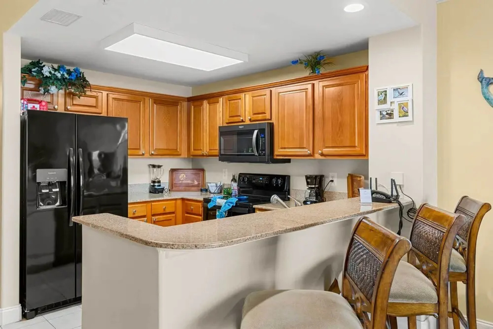 Luxury Condo w/ Huge Private Balcony on Lake Bryan