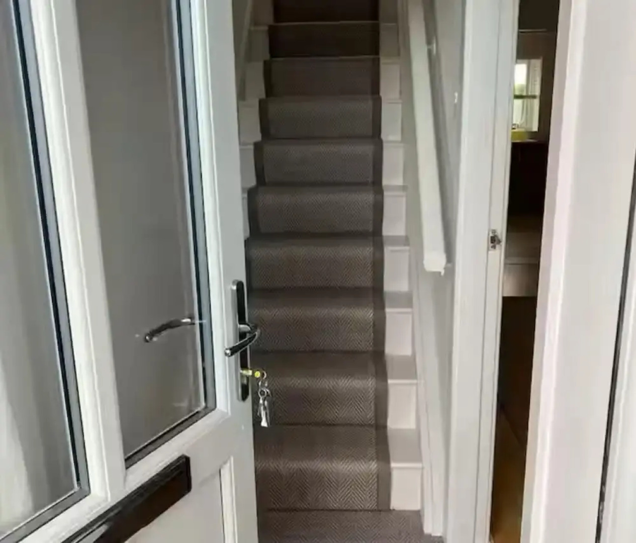 Anglesey Retreat - 2 Beds - Sleeps 3 - Parking