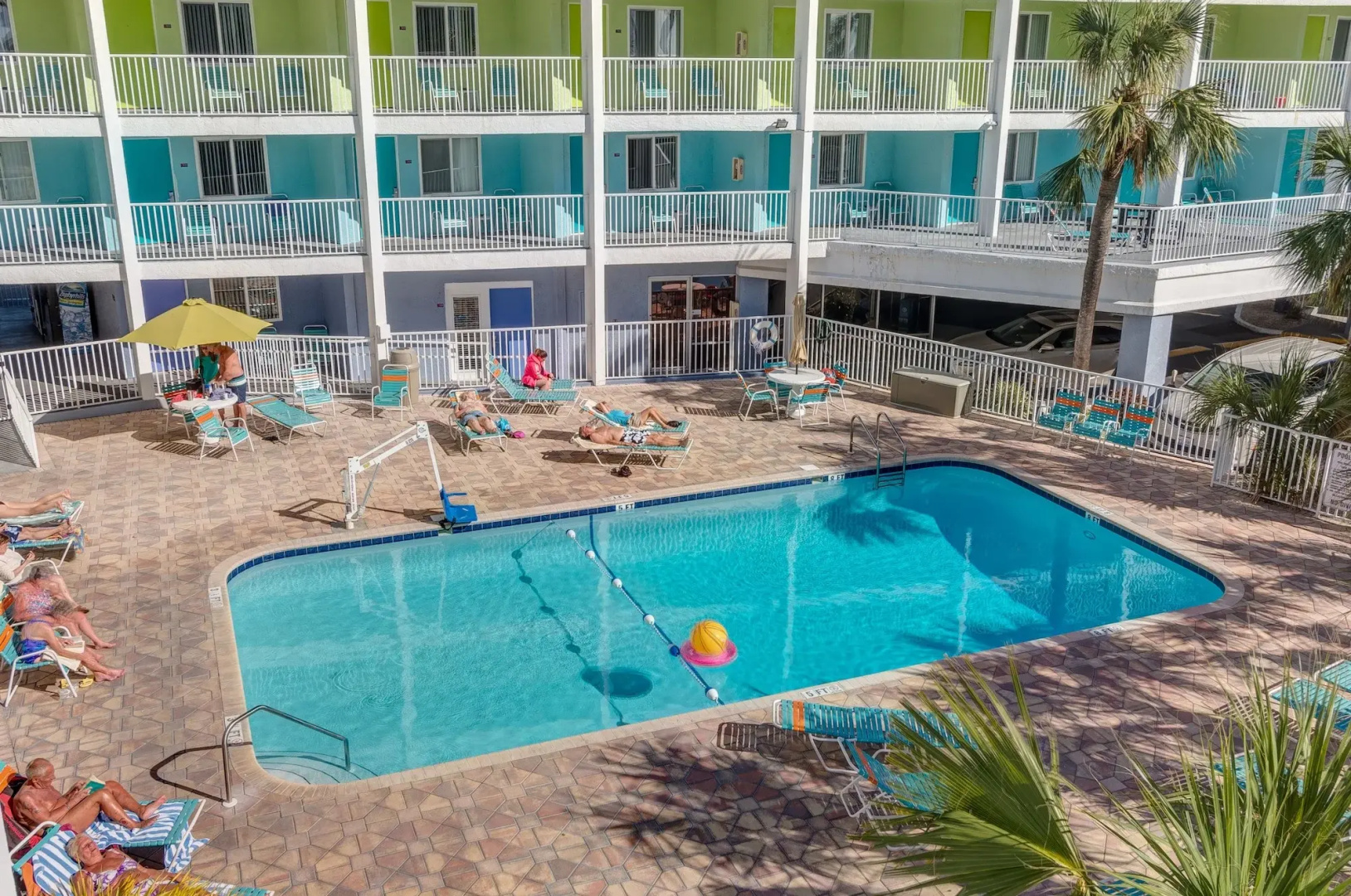 Pelican Pointe Clearwater Beach Hotel