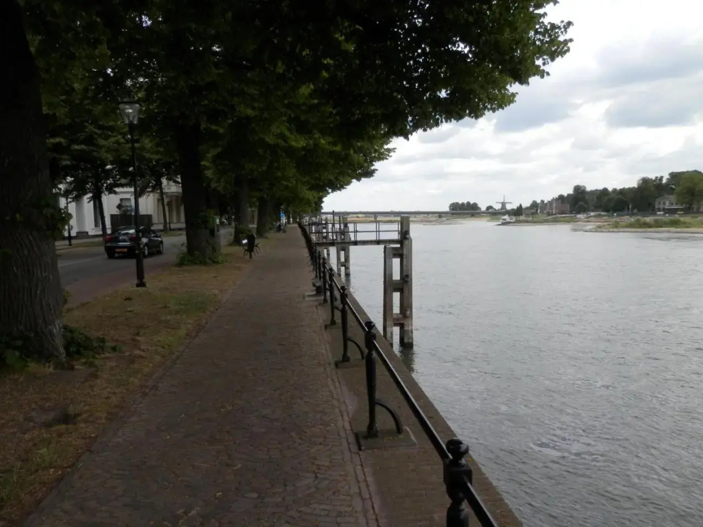 Binnen aan de Singel