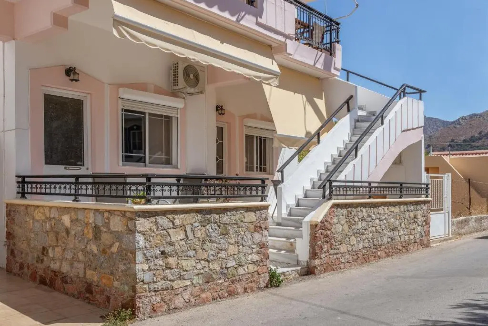 Olympus Tilos Apt Twin B1