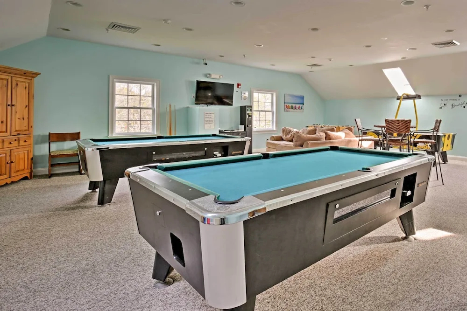 1 Mi to Moody Beach: Cottage w/ Pool Access!