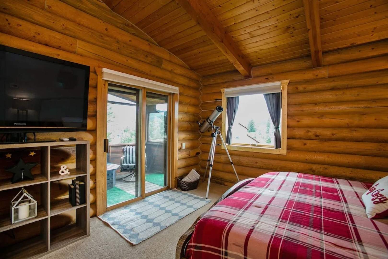 Nederland Getaway 4 Bedroom Home by RedAwning