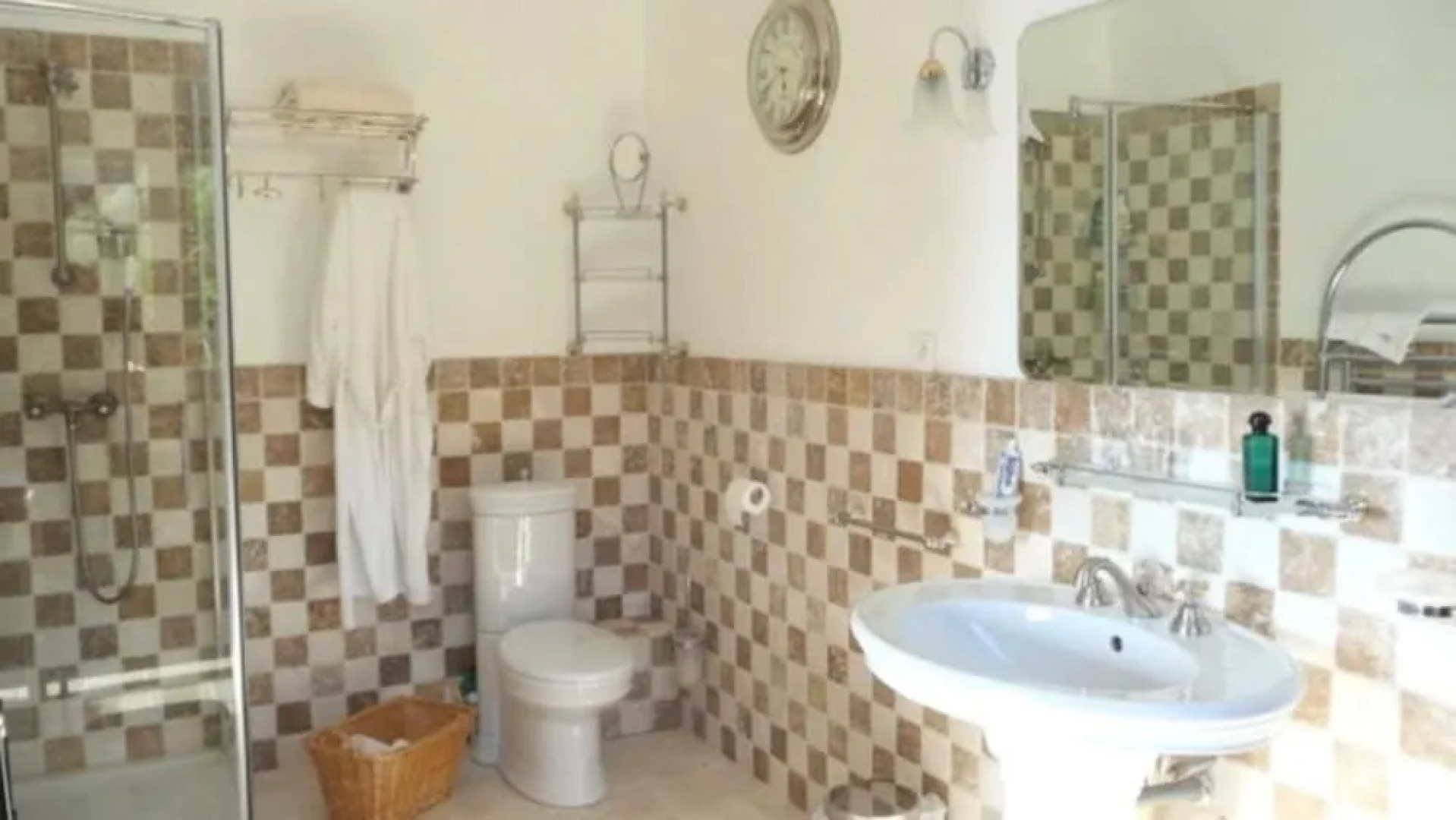 Domaine Des Trois Roses