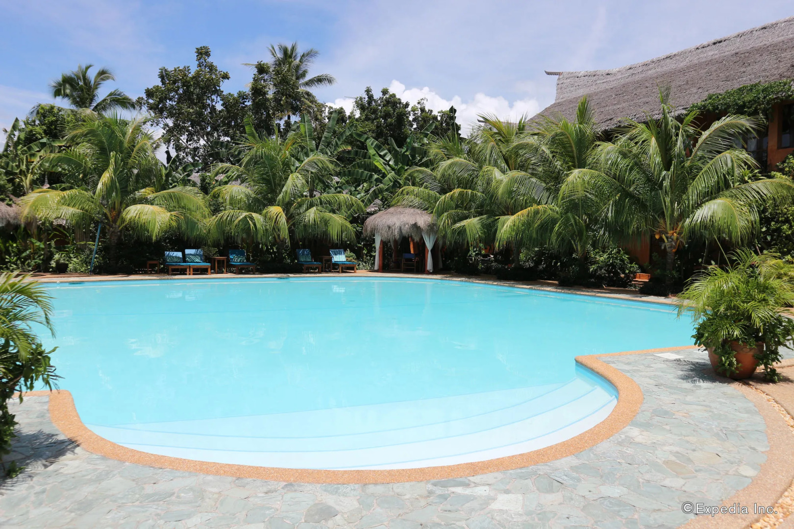 Coco Grove Beach Resort