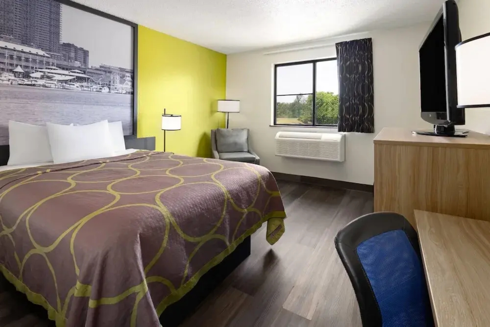 Super 8 by Wyndham South Boston VA