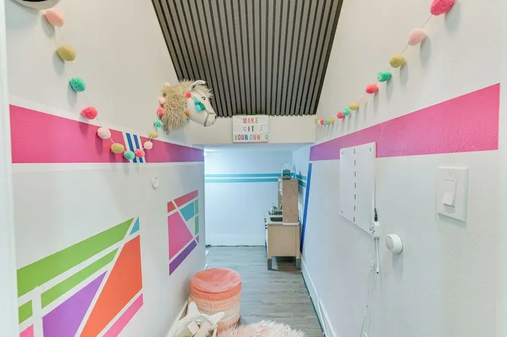 3 Mi to Usf: Dog-friendly Home w/ Large Yard