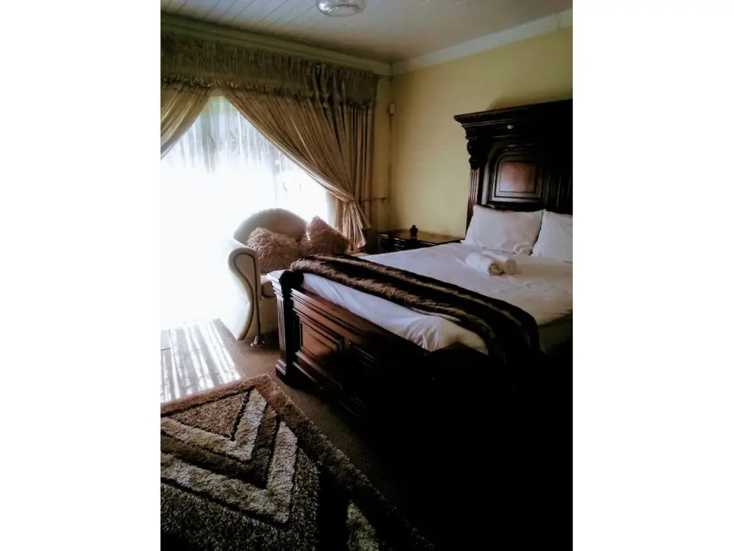 Lekoa Bed and Breakfast and Trading