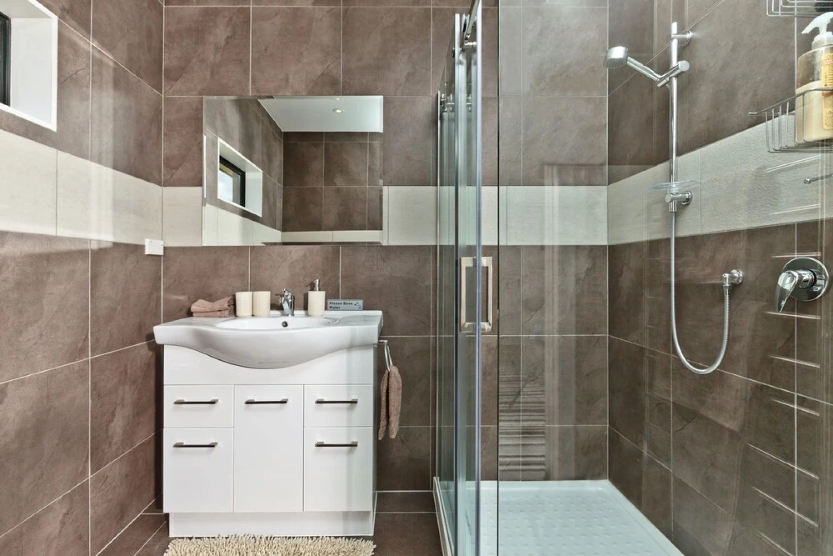 Okura River Estate BB