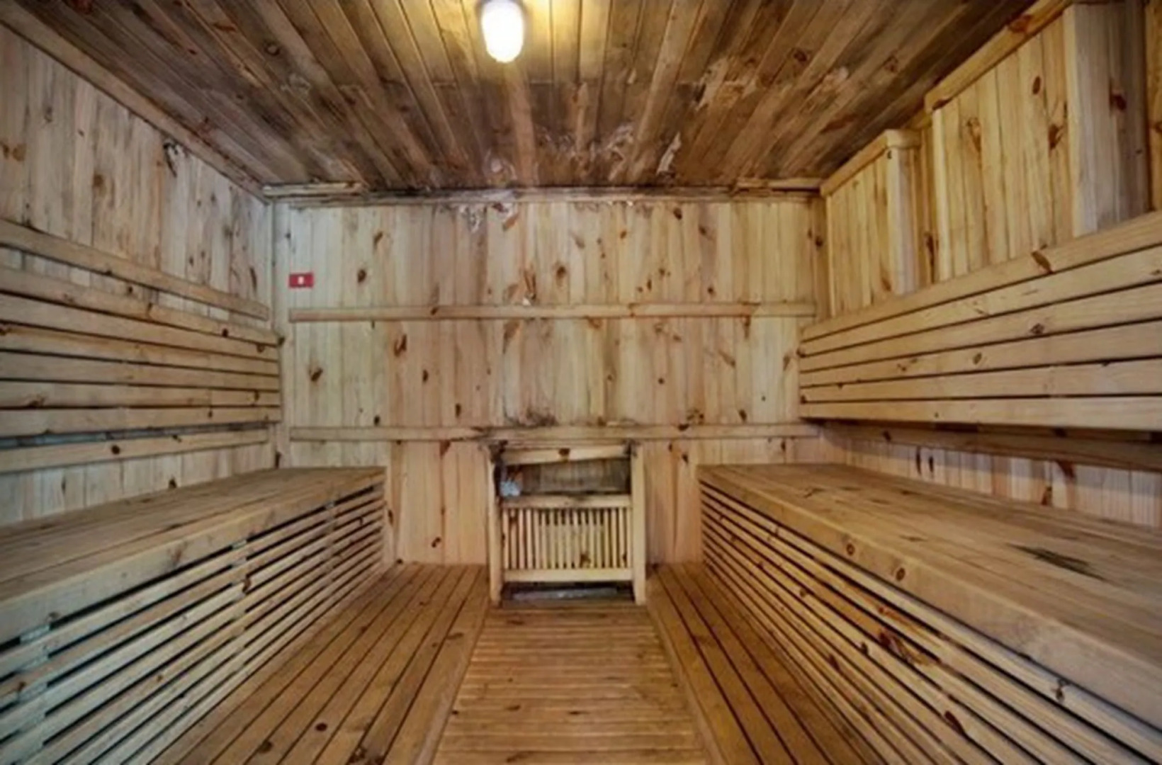 Phuruaboutique Hotel & Saunas